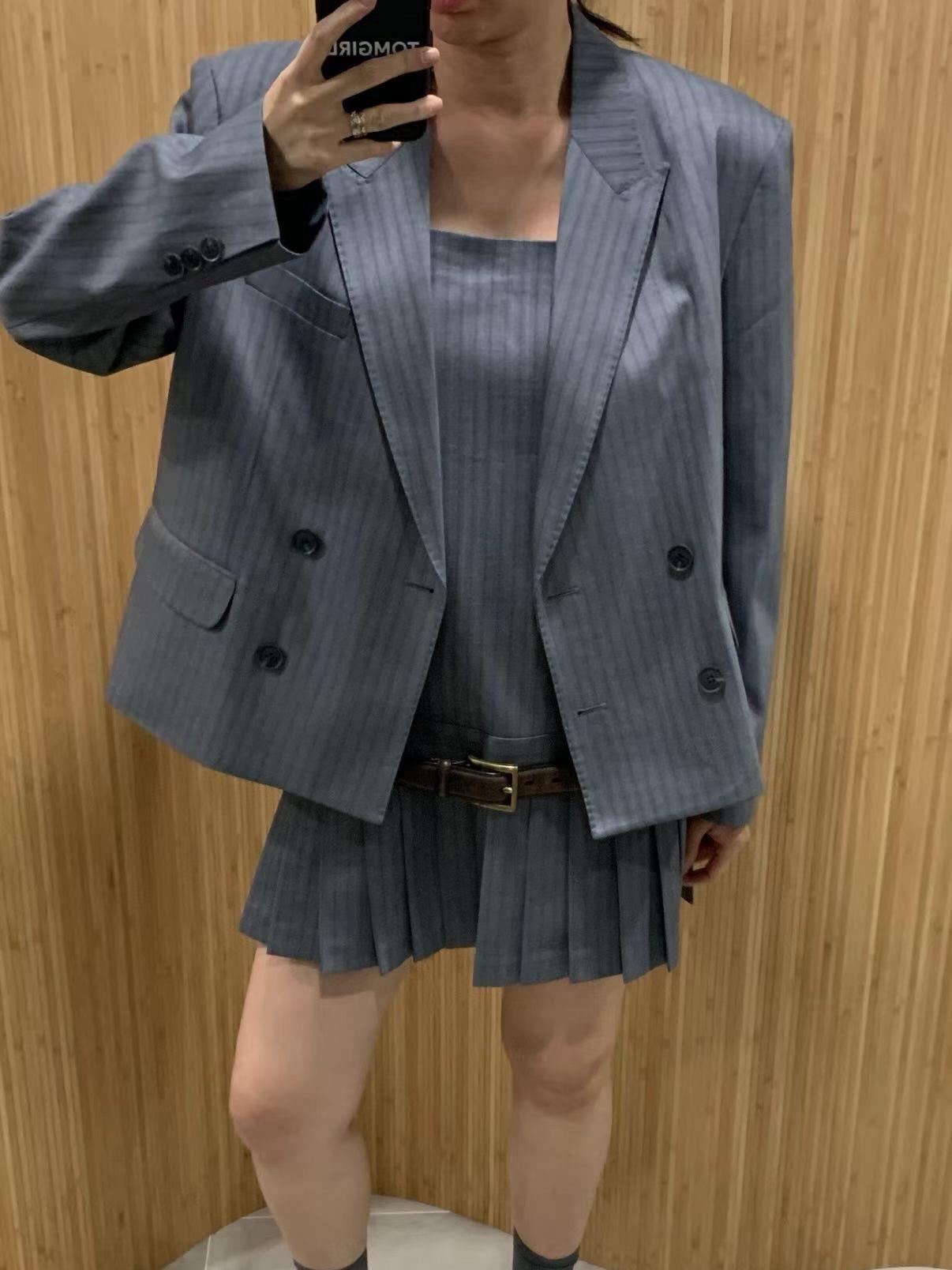 直條紋百摺西裝洋裝